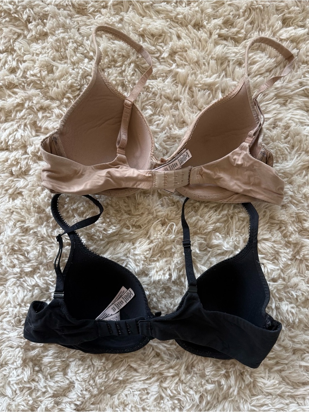 Set of 2 Victoria’s Secret Bras size 36B - Picture 2 of 6